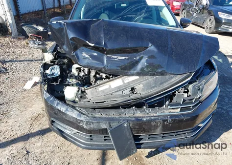 2017 Volkswagen Passat 1.8T Se z USA, uszkodzony, nr VIN 1VWBT7A34HC013228